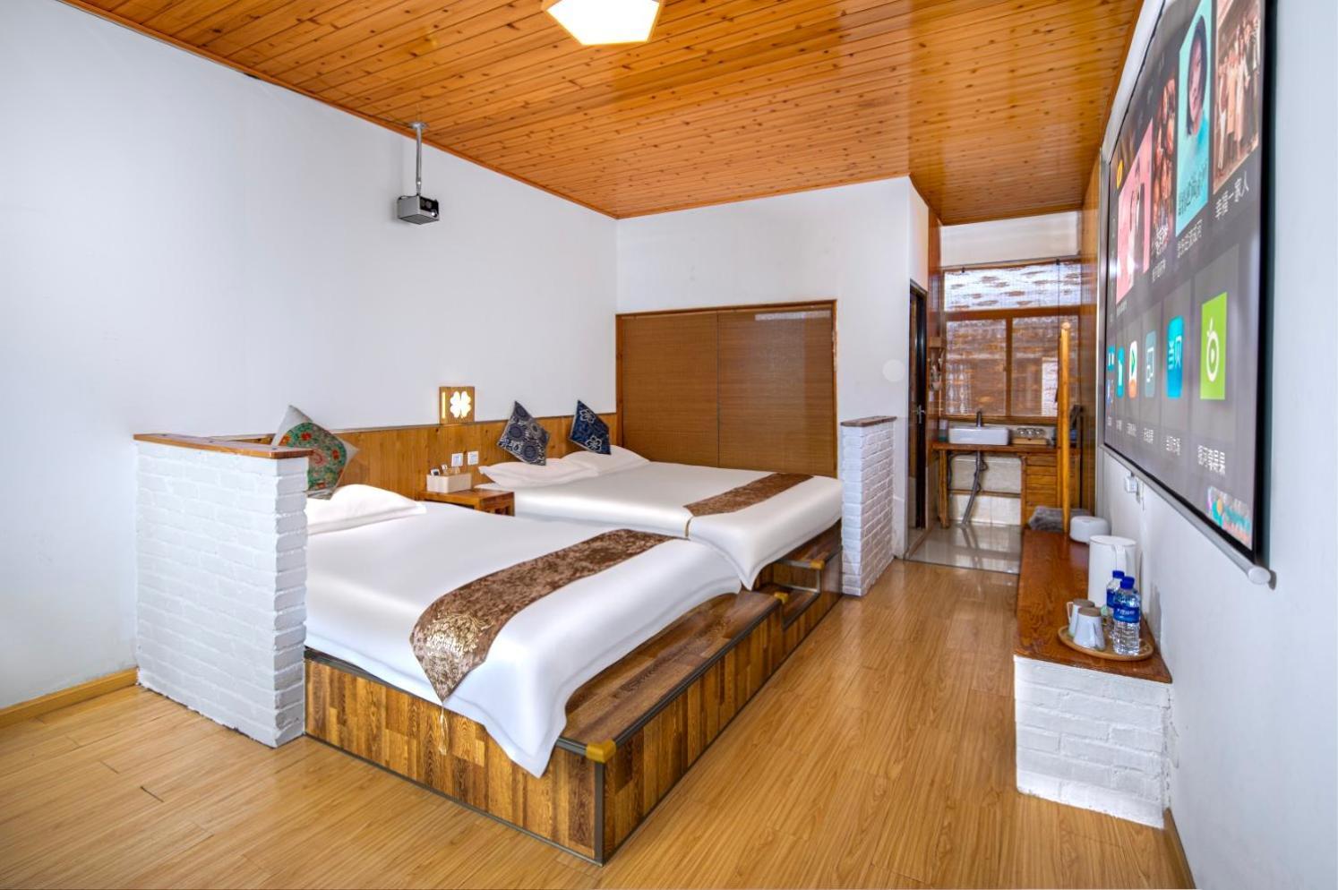 Dali Buxianshan Boutique Guesthouse-In Dali Ancient City,Near Three Pag Odas And Erhai Lake,Provide Tour Guide Service And Local Experience ภายนอก รูปภาพ